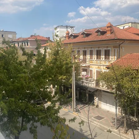 Level 2 Spot Τίρανα